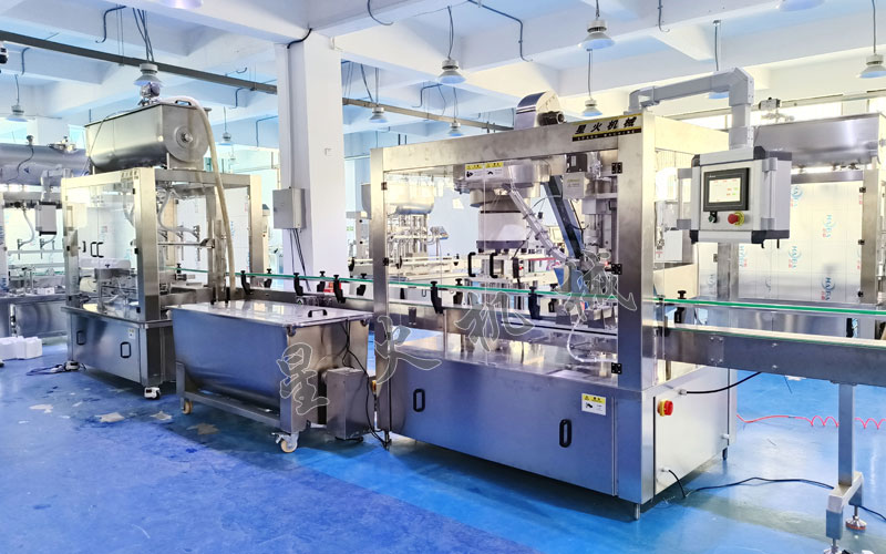 4頭稱重灌裝機(jī)-南京液體肥料灌裝機(jī)生產(chǎn)線