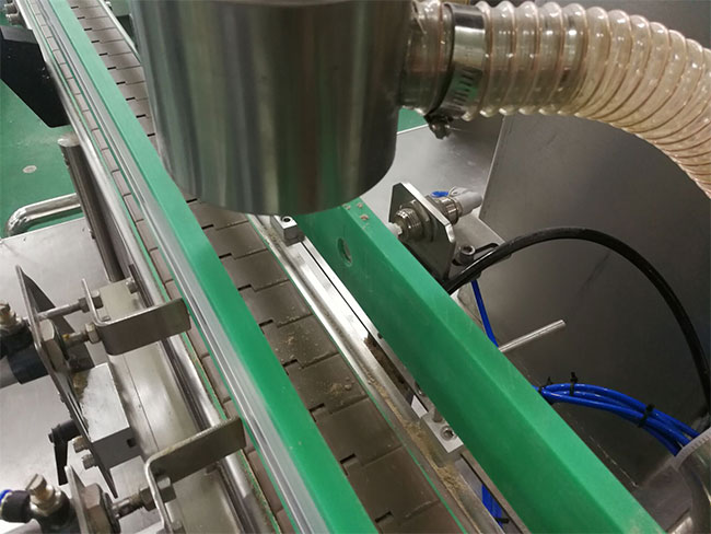 粉劑灌裝自動定量包裝機(jī)設(shè)備細(xì)節(jié)