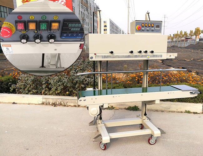 連續(xù)塑料袋封口機(jī)設(shè)備展示