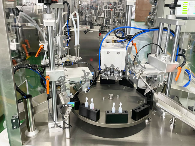 生物試劑灌裝封口機(jī)設(shè)備展示